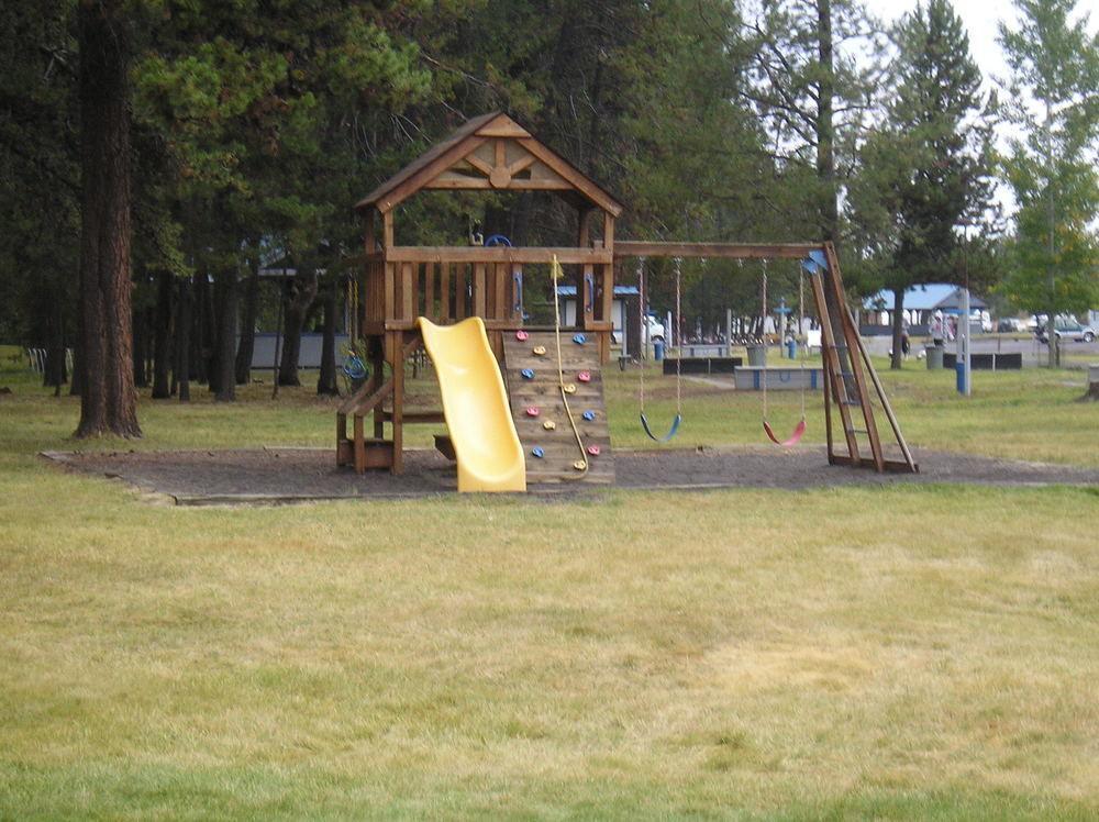 Bend-Sunriver Rv Campground Three Rivers Bagian luar foto