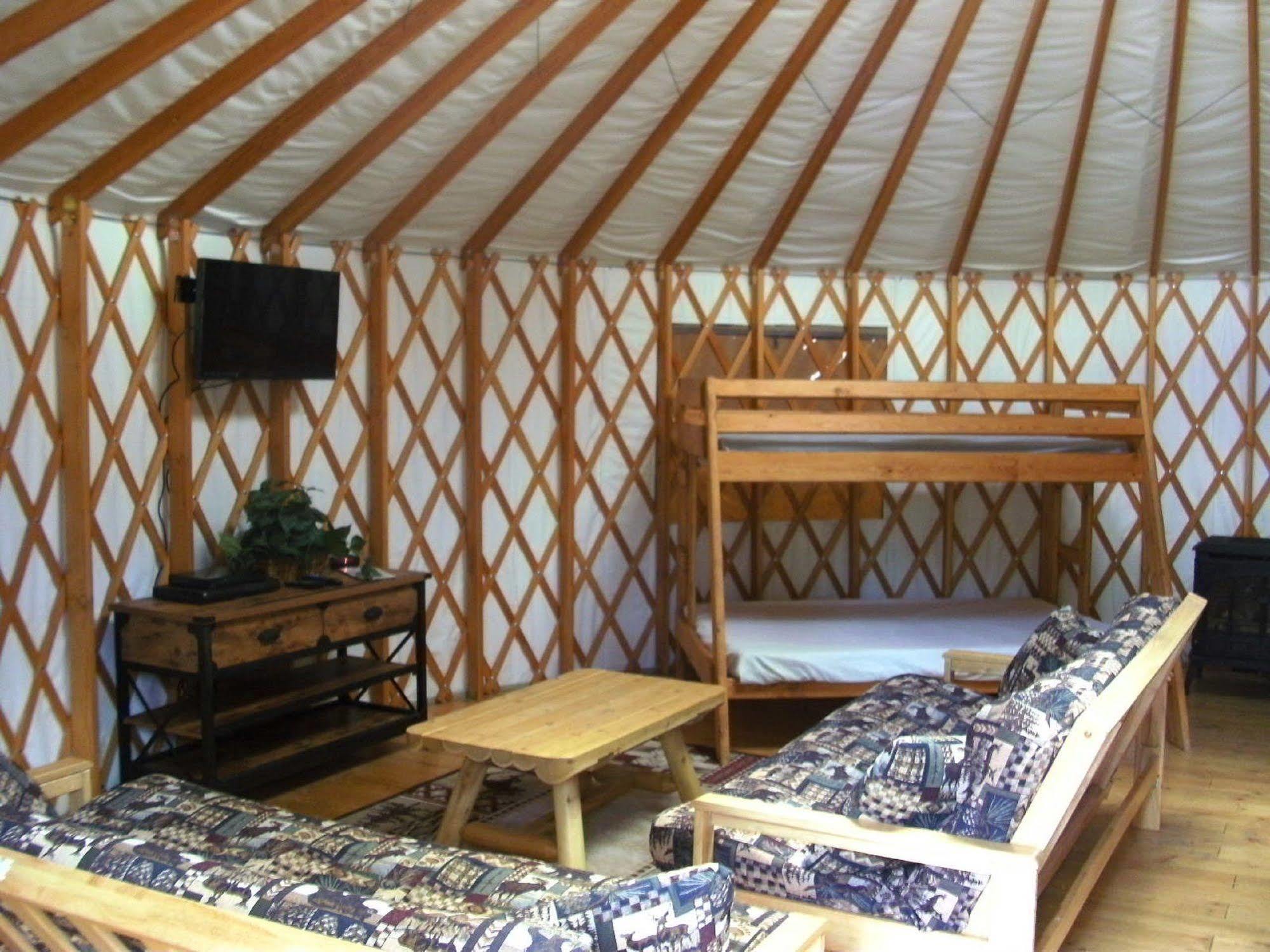 Bend-Sunriver Rv Campground Three Rivers Bagian luar foto