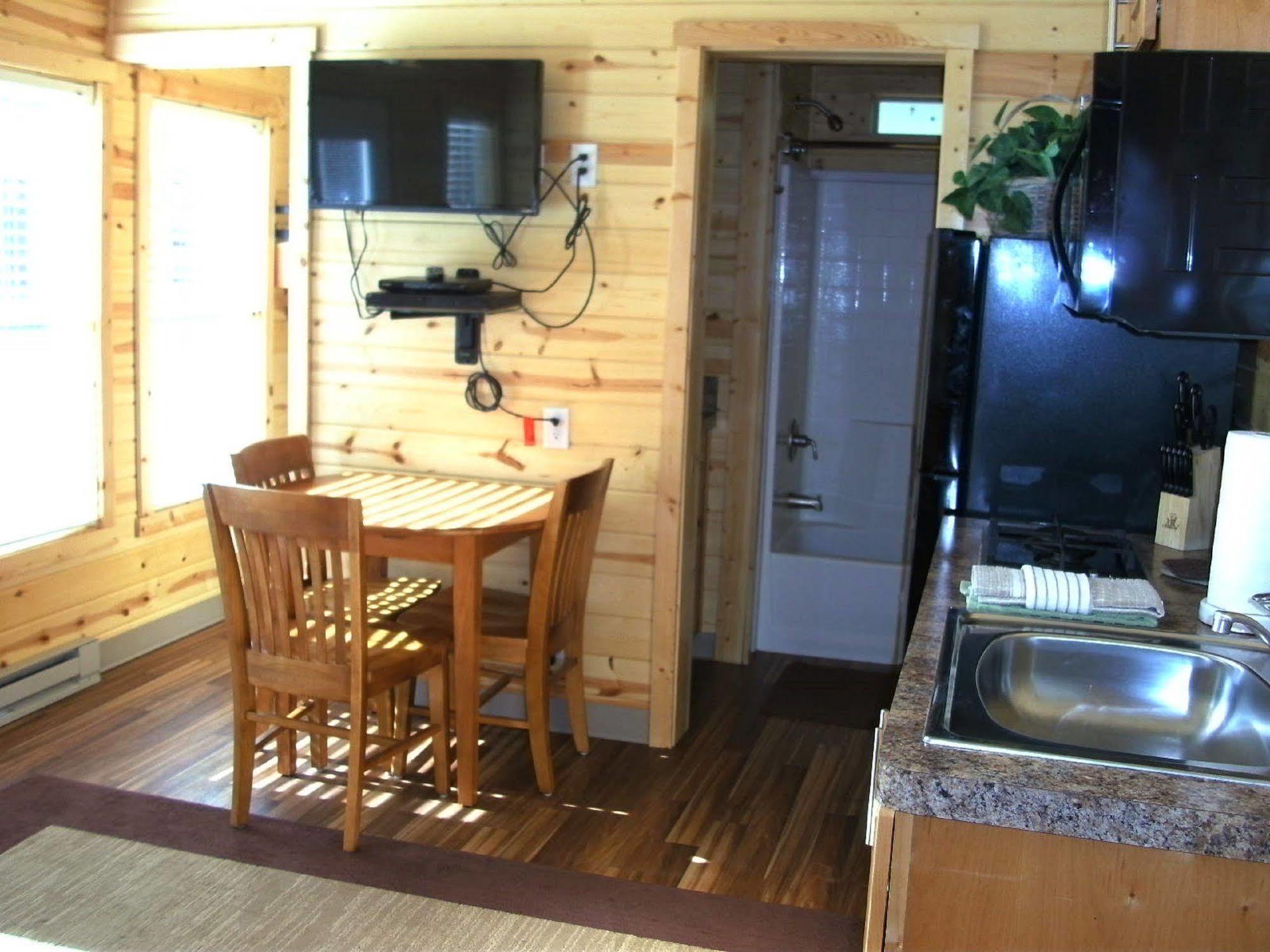 Bend-Sunriver Rv Campground Three Rivers Bagian luar foto