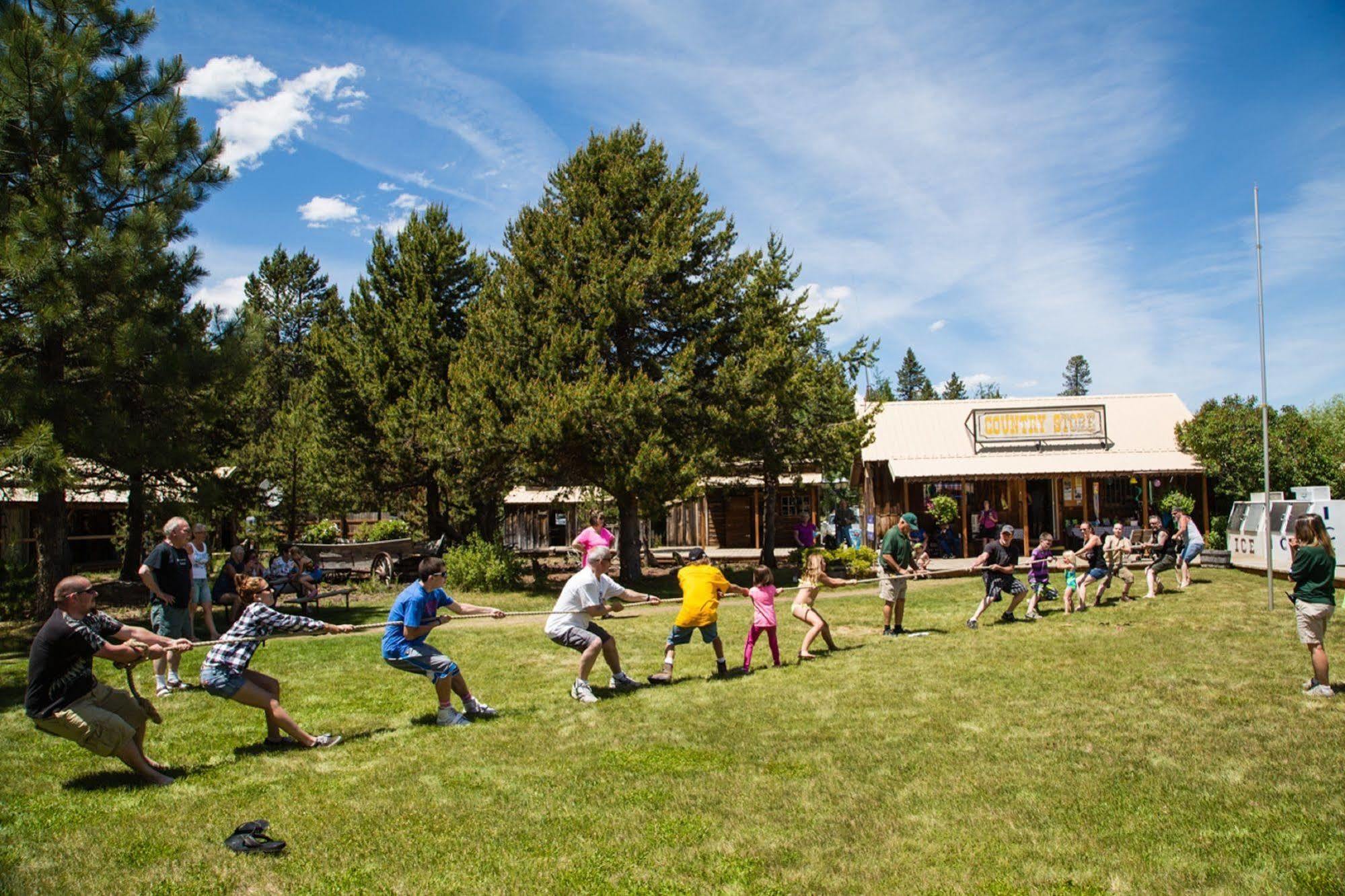 Bend-Sunriver Rv Campground Three Rivers Bagian luar foto
