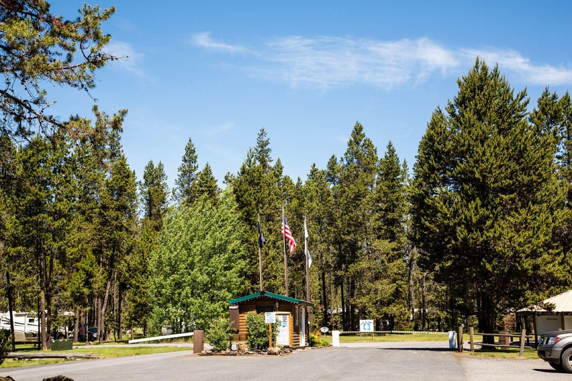 Bend-Sunriver Rv Campground Three Rivers Bagian luar foto
