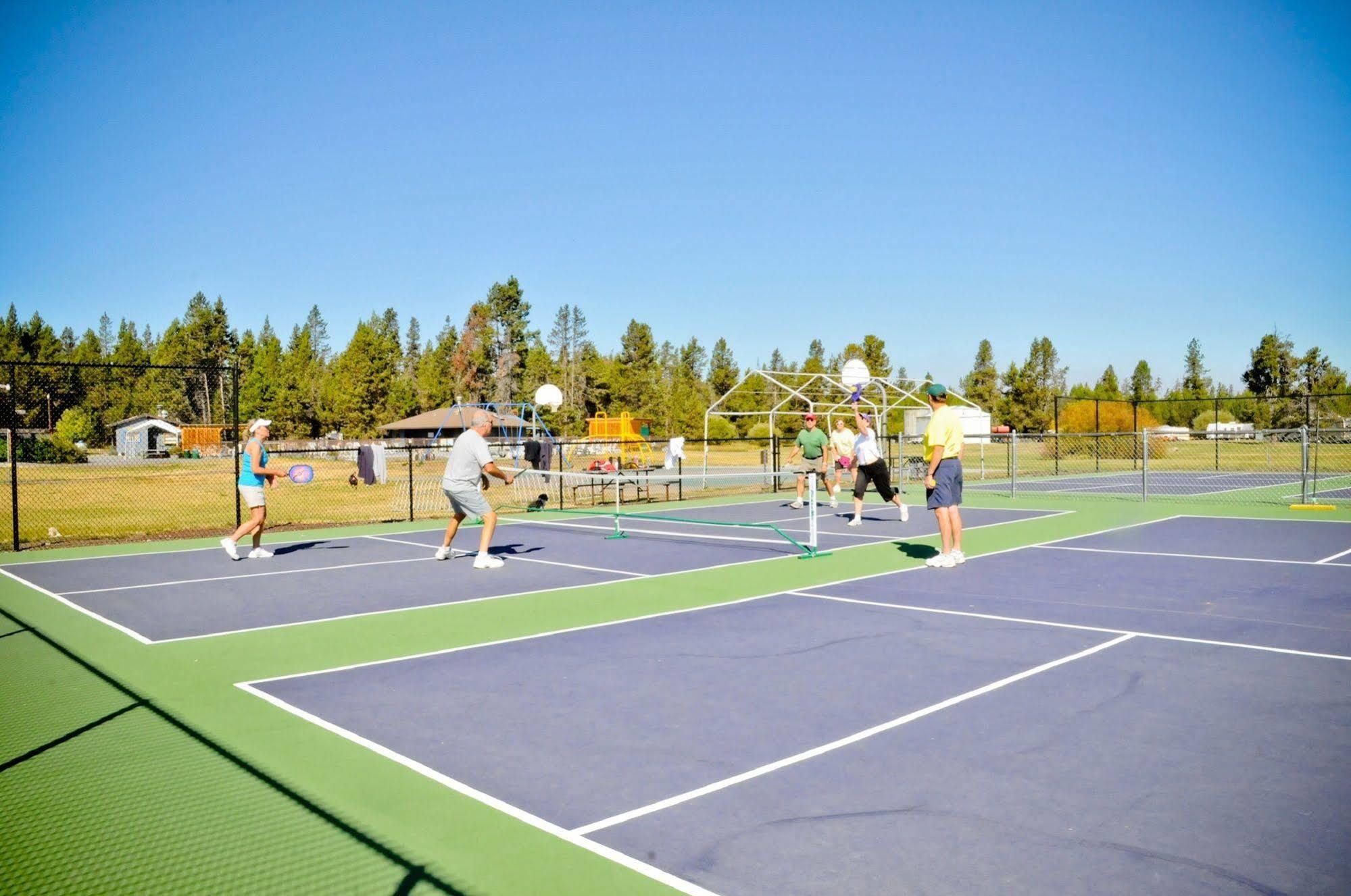 Bend-Sunriver Rv Campground Three Rivers Bagian luar foto
